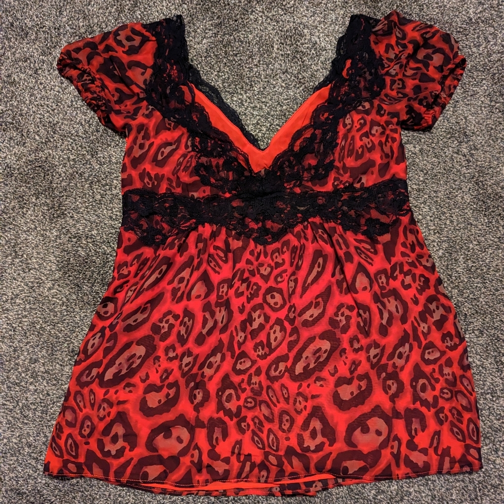 Blouse size 6